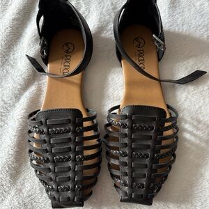 Pacifica Black Strappy Women's Sandals